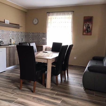 Adrienn Apartman Sárvár Εξωτερικό φωτογραφία